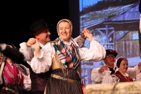Ples in glasba izpod kamniških planin v izvedbi Folklorne skupine Kamnik in njihovih prijateljev  (80)
